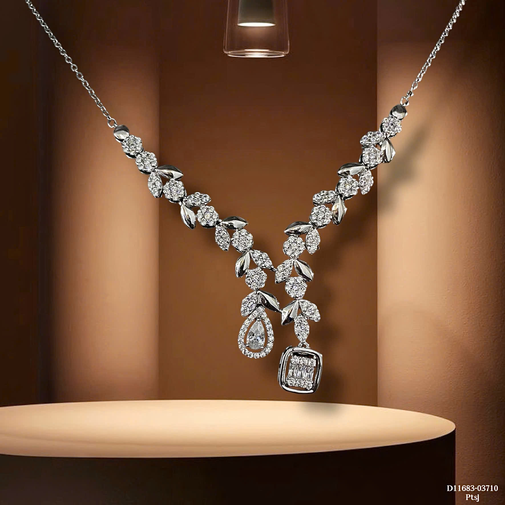 Dây chuyền Moissanite Lady Moon